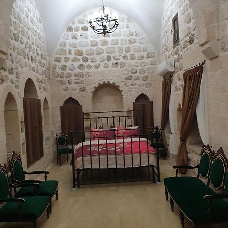 Mardin Tarihi Ulu Cami Yani, Tarihi Konak Екстериор снимка