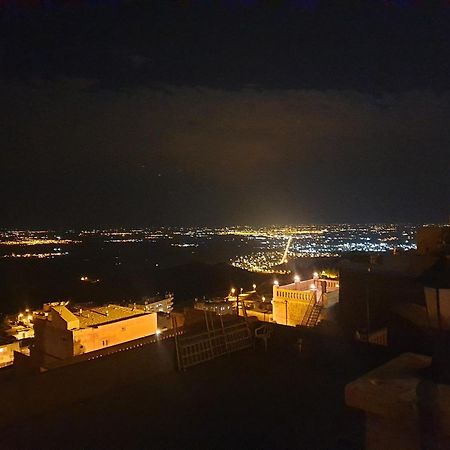 Mardin Tarihi Ulu Cami Yani, Tarihi Konak Екстериор снимка